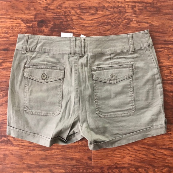 Shorts - Picture 3 of 3